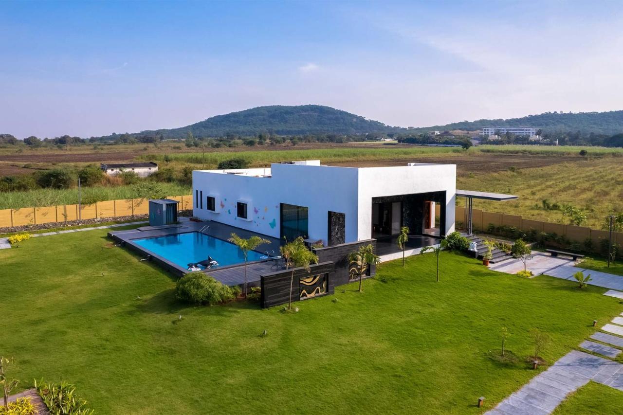 Le Bon Horizon: Hillside Elegance with Pool and Gazebo near Sula Villa Nashik Exterior photo